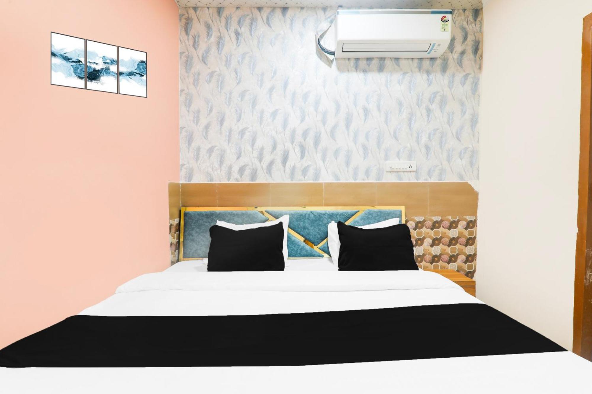 Hotel O V. K Palace Inn ลัคเนา ภายนอก รูปภาพ