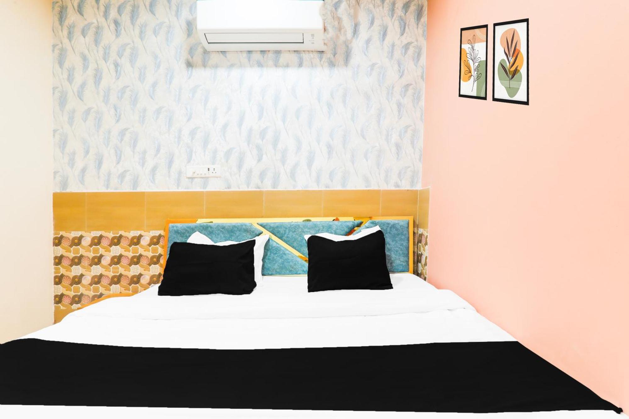 Hotel O V. K Palace Inn ลัคเนา ภายนอก รูปภาพ