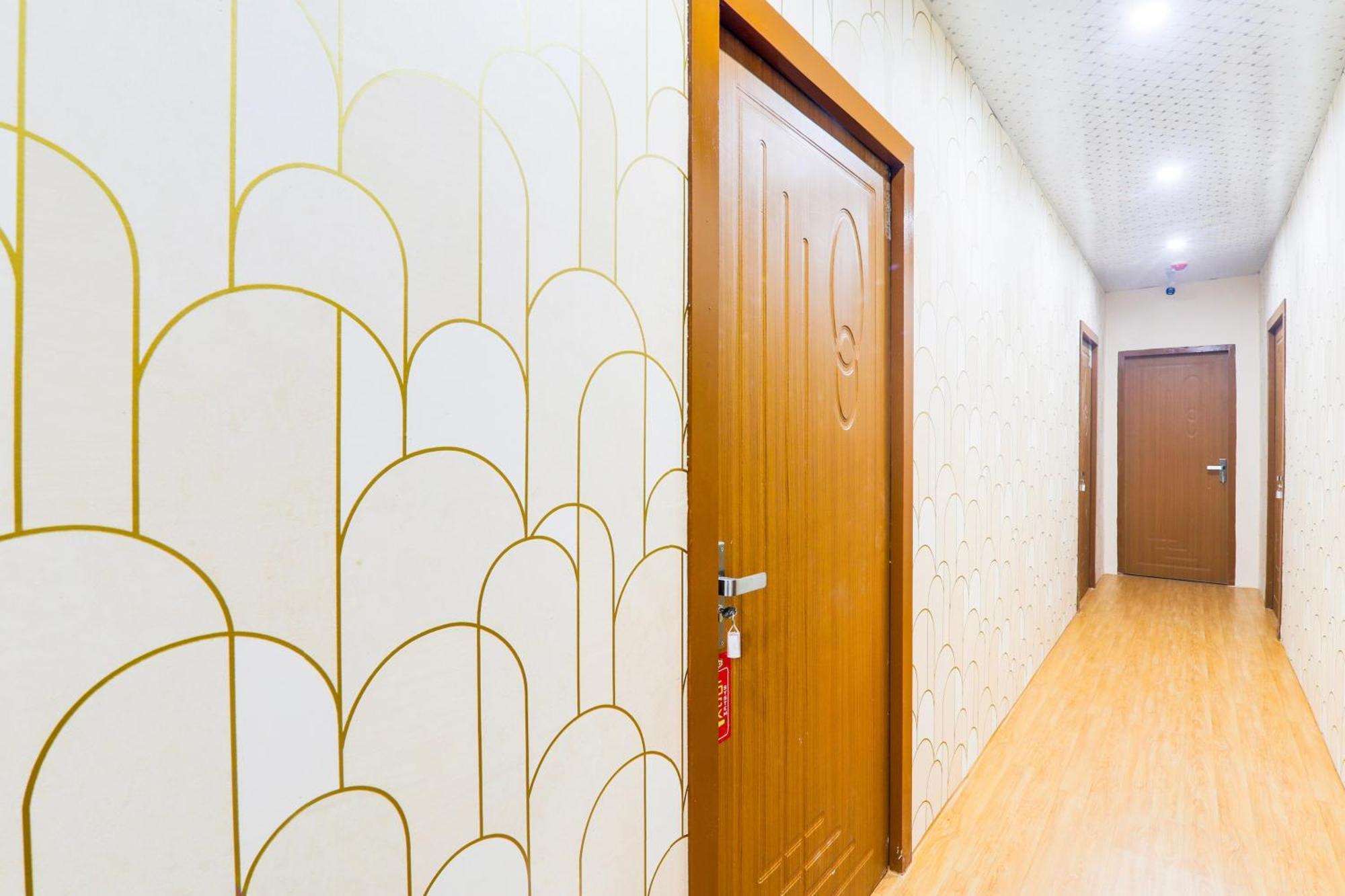 Hotel O V. K Palace Inn ลัคเนา ภายนอก รูปภาพ