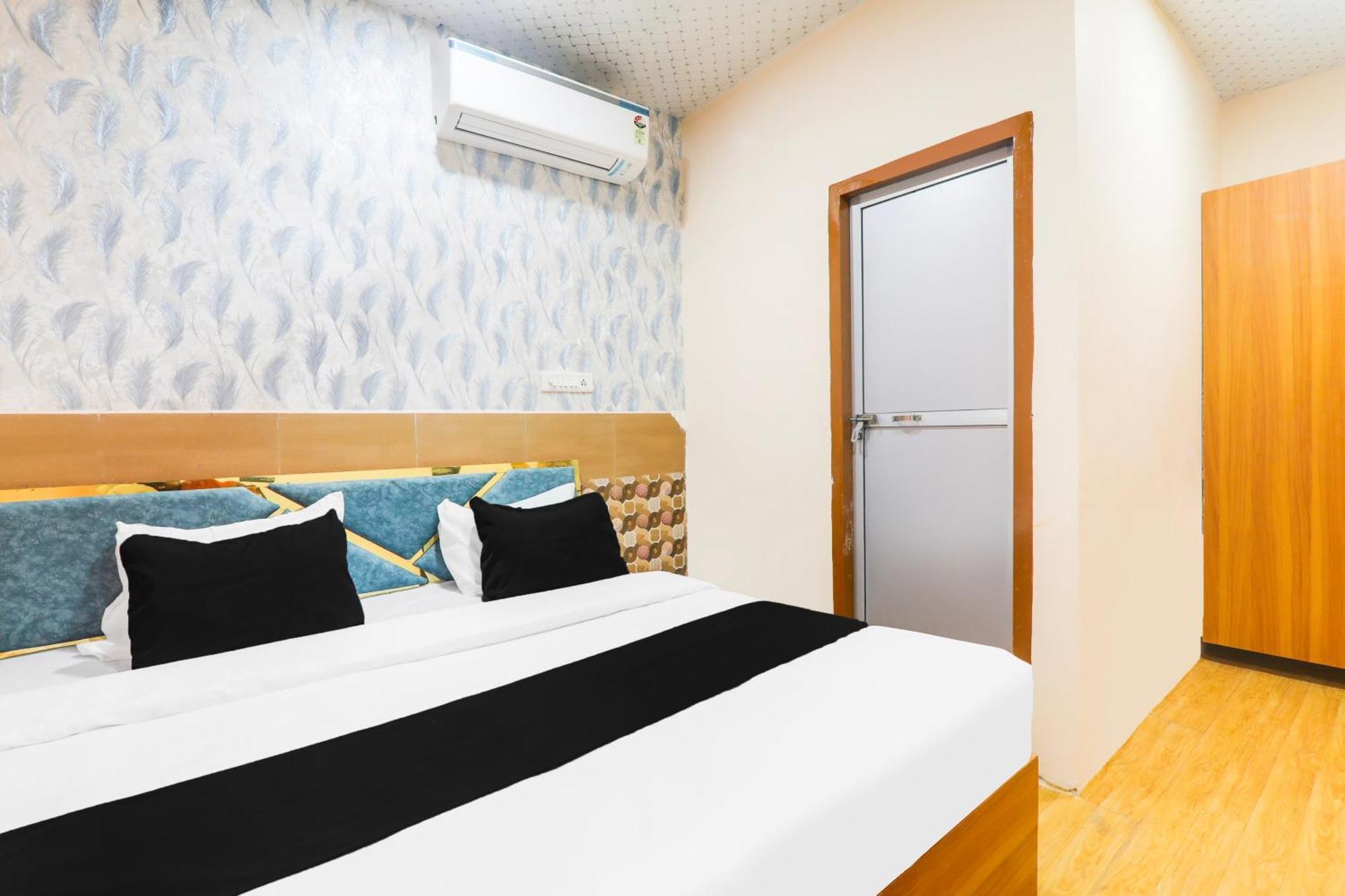 Hotel O V. K Palace Inn ลัคเนา ภายนอก รูปภาพ